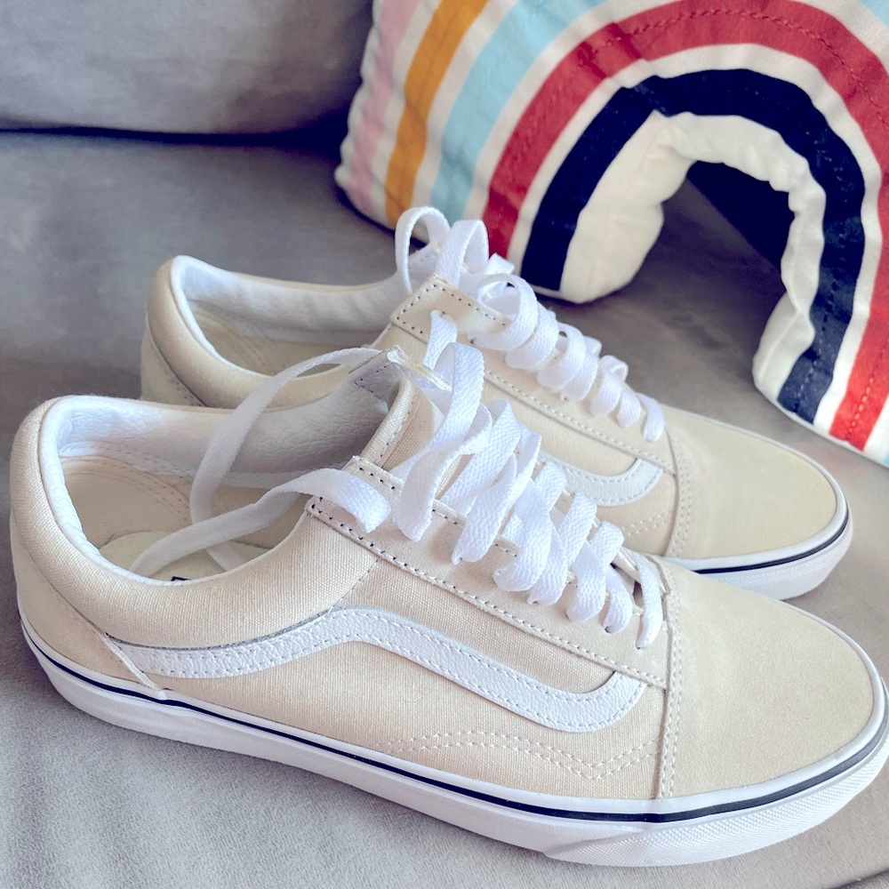 Vans Old Skool Turtle Dove/White womens 8.5/men’s size 7